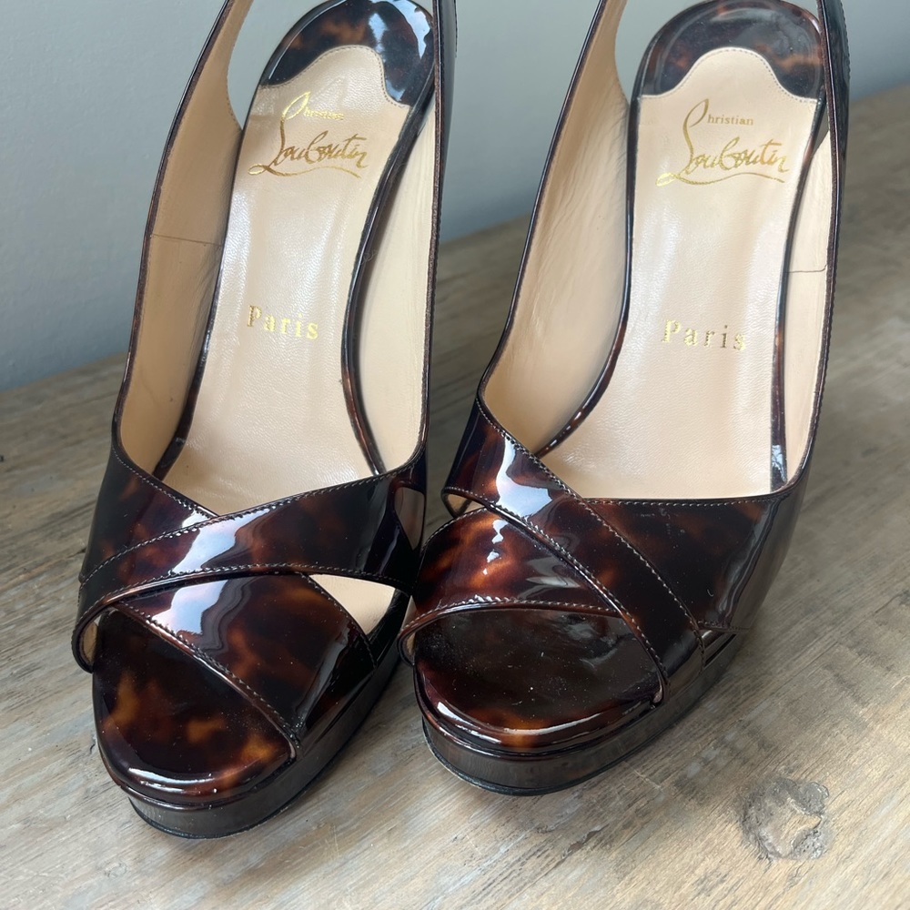 Louis V Brown Turtle shell platform size 6
